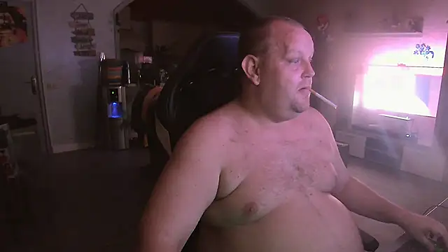 Snapshot of Hotfire-112 chatting on March 28, 11:15 pm Hotfire-112 online show from March 28, 11:15 pm