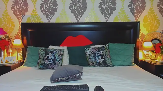 Snapshot of Kaylynn chatting on February 5, 12:49 pm Kaylynn online show from February 5, 12:49 pm