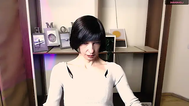  AngeliaFlow  online show from November 1, 7:43 am