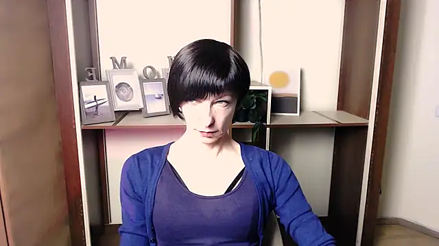 Snapshot of _AngeliaFlow_ chatting on November 22, 8:02 am AngeliaFlow online show from November 22, 8:02 am