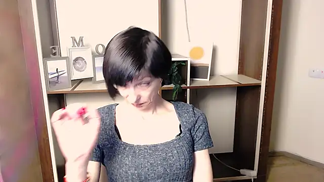 Snapshot of _AngeliaFlow_ chatting on November 28, 10:29 am AngeliaFlow online show from November 28, 10:29 am