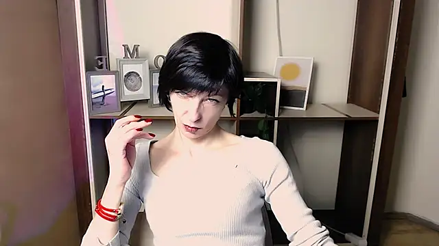 Snapshot of _AngeliaFlow_ chatting on December 17, 6:52 am AngeliaFlow online show from December 17, 6:52 am