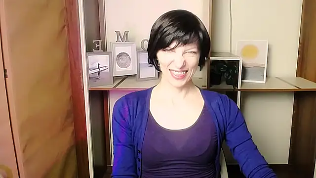  AngeliaFlow  online show from January 14, 8:31 am