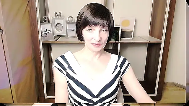  AngeliaFlow  online show from June 11, 8:01 am