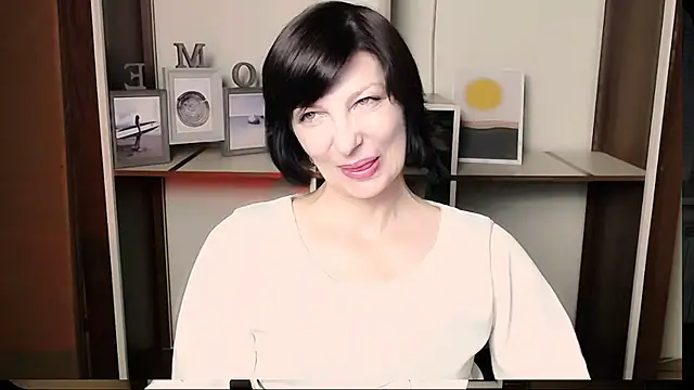  AngeliaFlow  online show from July 25, 7:50 am
