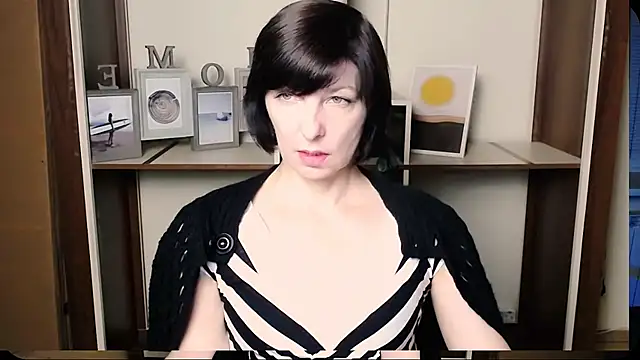  AngeliaFlow  online show from July 28, 7:26 am