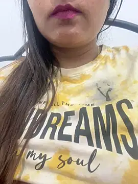 Snapshot of Deepcha1991 chatting on February 25, 5:52 am Deepcha1991 online show from February 25, 5:52 am