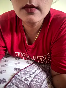 Snapshot of Deepcha1991 chatting on September 14, 8:13 am Deepcha1991 online show from September 14, 8:13 am