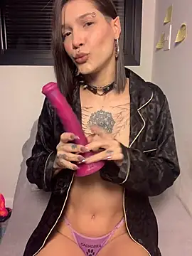 nickelfie online show from June 16, 11:35 am