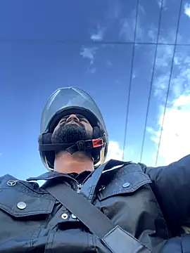 Rishwithr online show from October 11, 1:49 am