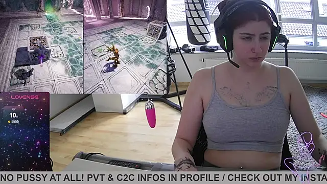 Gamergirl-Linela online show from March 13, 4:12 pm