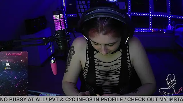 Gamergirl-Linela online show from March 18, 10:26 pm