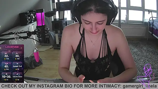 Gamergirl-Linela online show from October 8, 3:31 pm