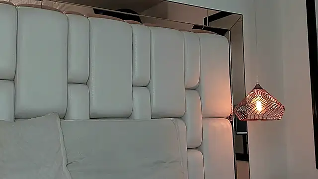 AngellsCollings online show from February 6, 8:02 pm