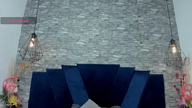 Sophia Brunett online show from October 11, 12:04 pm