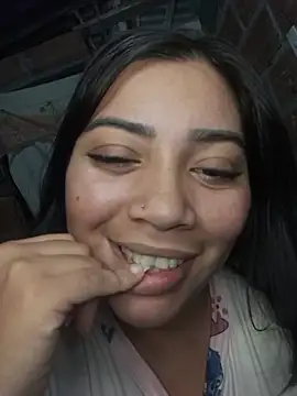 Sophia Brunett online show from November 28, 4:37 am