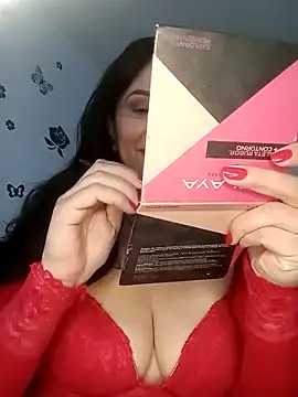 Dannitamillf online show from March 18, 2:15 pm