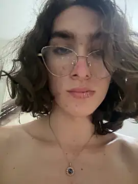 Snapshot of stormmart18 chatting on November 28, 1:30 am stormmart18 online show from November 28, 1:30 am