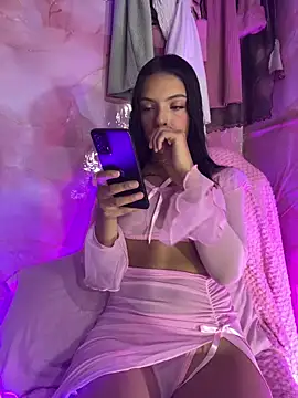 Skye Moore online show from May 26, 2:18 am