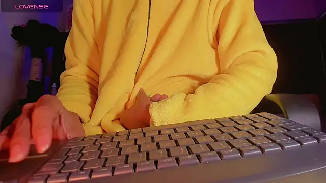 Snapshot of val_princes chatting on September 22, 11:23 am val princes online show from September 22, 11:23 am