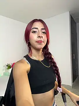 Snapshot of Mirandaa_Rogers chatting on February 20, 7:03 pm Mirandaa Rogers online show from February 20, 7:03 pm