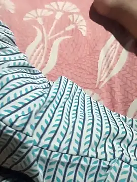 Snapshot of simrun70 chatting on September 28, 11:54 pm simrun70 online show from September 28, 11:54 pm