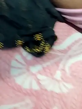 Snapshot of simrun70 chatting on November 18, 12:16 am simrun70 online show from November 18, 12:16 am