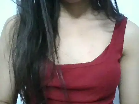 Snapshot of laila_10 chatting on February 13, 11:28 am laila 10 online show from February 13, 11:28 am