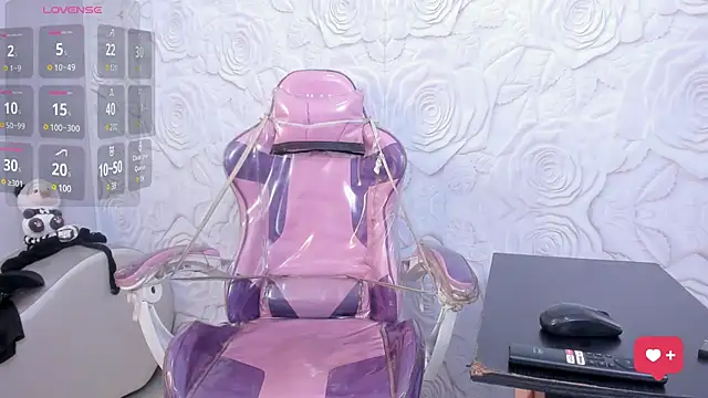 Brianna Hard online show from February 21, 9:00 pm