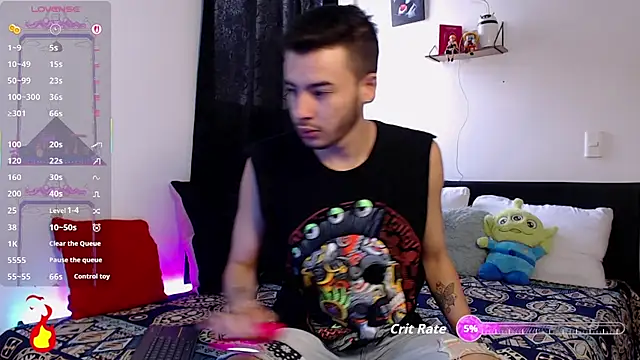 kyle clint07 online show from December 18, 3:18 pm