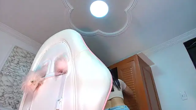 Danella houston online show from October 2, 6:04 pm