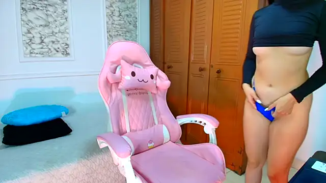 Danella houston online show from November 19, 1:00 pm