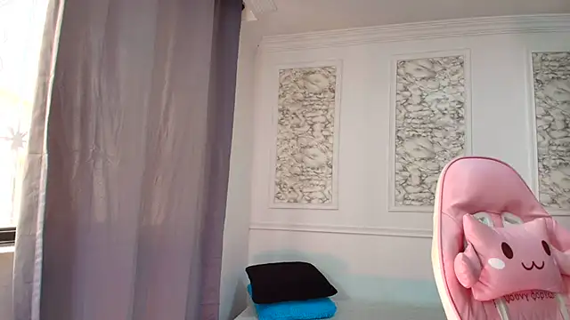 Danella houston online show from February 11, 5:18 pm