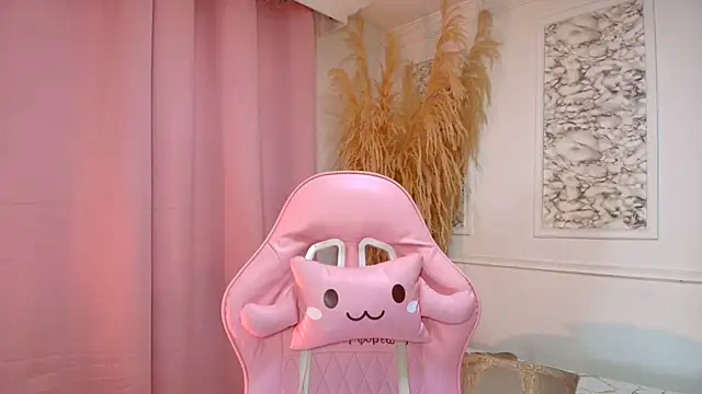 Danella houston online show from February 23, 8:50 pm