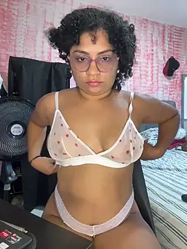 Snapshot of Tana_latin chatting on February 20, 10:43 pm Tana latin online show from February 20, 10:43 pm