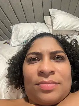 Snapshot of Tana_latin chatting on February 27, 3:06 am Tana latin online show from February 27, 3:06 am