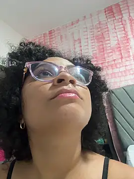 Snapshot of Tana_latin chatting on March 4, 12:05 am Tana latin online show from March 4, 12:05 am