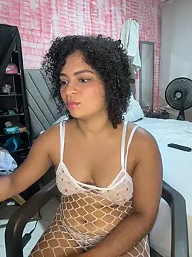 Snapshot of Tana_latin chatting on March 7, 1:57 am Tana latin online show from March 7, 1:57 am