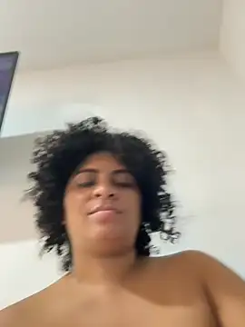 Snapshot of Tana_latin chatting on April 18, 1:53 am Tana latin online show from April 18, 1:53 am