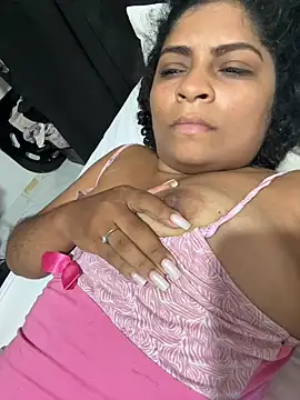 Snapshot of Tana_latin chatting on April 18, 11:05 pm Tana latin online show from April 18, 11:05 pm