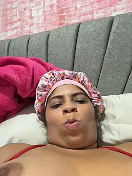 Snapshot of Tana_latin chatting on May 2, 11:21 pm Tana latin online show from May 2, 11:21 pm