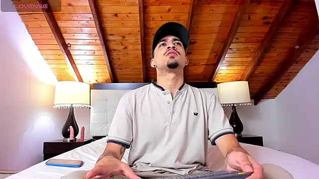 Sebastian Berne online show from February 17, 7:53 pm