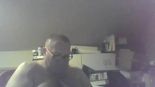 mkestr69 online show from April 13, 3:34 am
