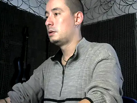 Snapshot of vampireathome chatting on February 25, 8:29 pm vampireathome online show from February 25, 8:29 pm