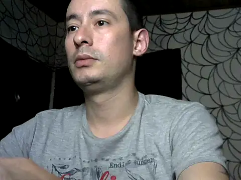 Snapshot of vampireathome chatting on March 18, 7:00 am vampireathome online show from March 18, 7:00 am