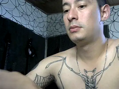 Snapshot of vampireathome chatting on March 19, 6:12 pm vampireathome online show from March 19, 6:12 pm