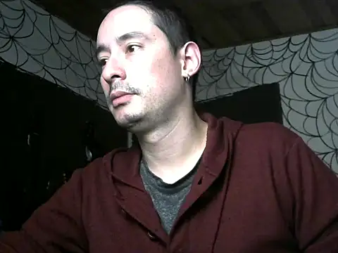 Snapshot of vampireathome chatting on April 5, 4:09 am vampireathome online show from April 5, 4:09 am