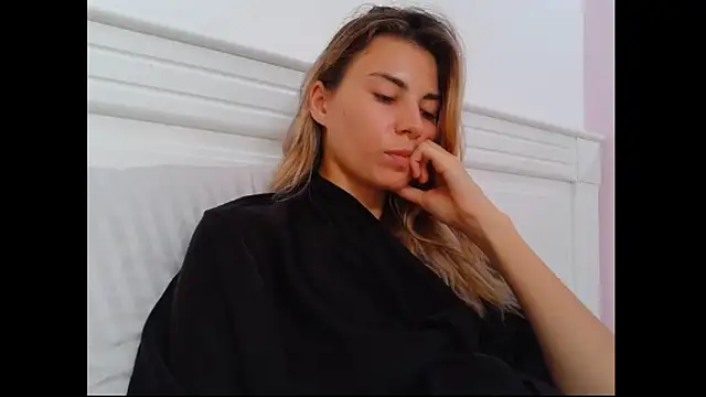 Goddess Lia online show from February 6, 6:51 am