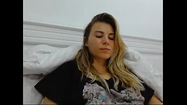 Goddess Lia online show from February 7, 5:40 pm