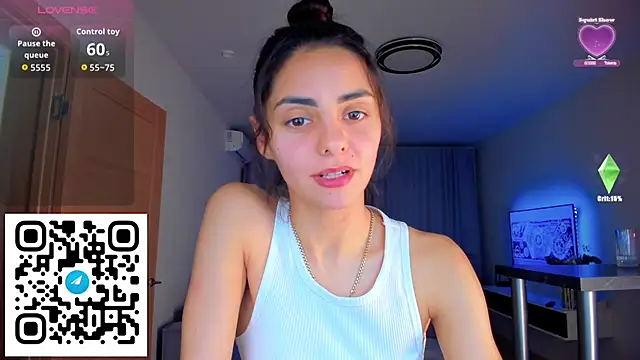 EmiliaZen online show from October 31, 5:14 pm